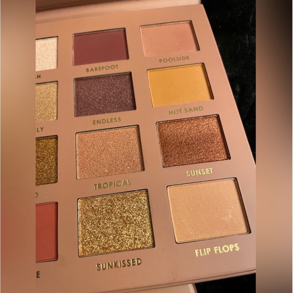 Ciaté London Brazilian Glow Eyeshadow Palette 24-Pan - Picture 14 of 16